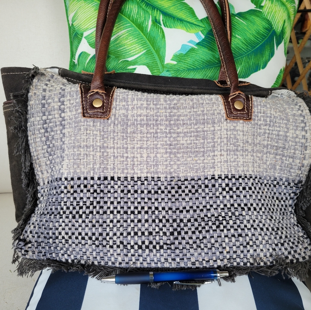 Myra purse